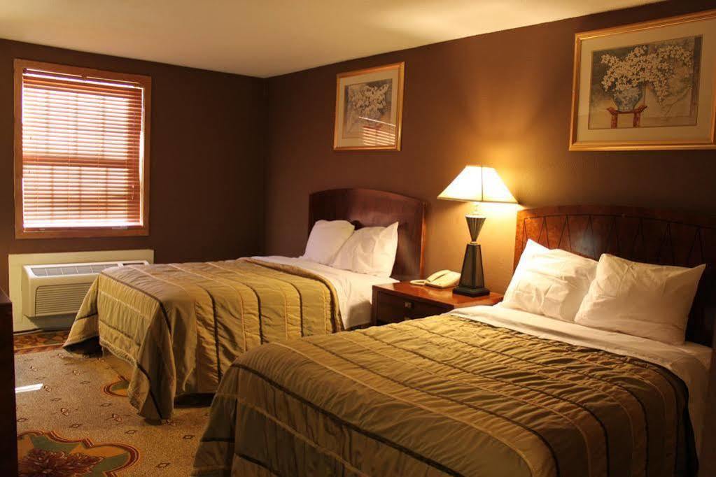Whalers Inn And Suites New Bedford Exterior photo